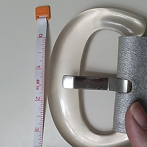 Vintage Chico's Genuine Leather, Metallic Belt, 42 inches long - Picture 7 of 7